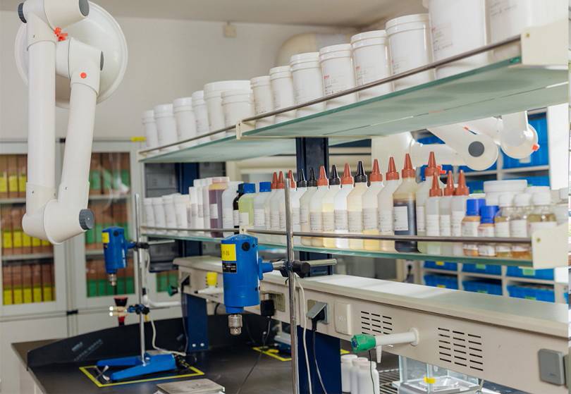 Што е подобро, PUR топло топено лепило или EVA топло топено лепило?